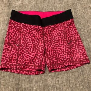 Lululemon | Training shorts | Pink Leopard | 6